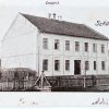 Murowany budynek szkoły, wybudowany w 1884